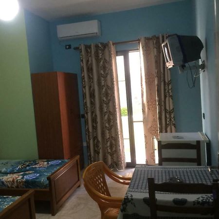 Festim Hotel Durres Luaran gambar
