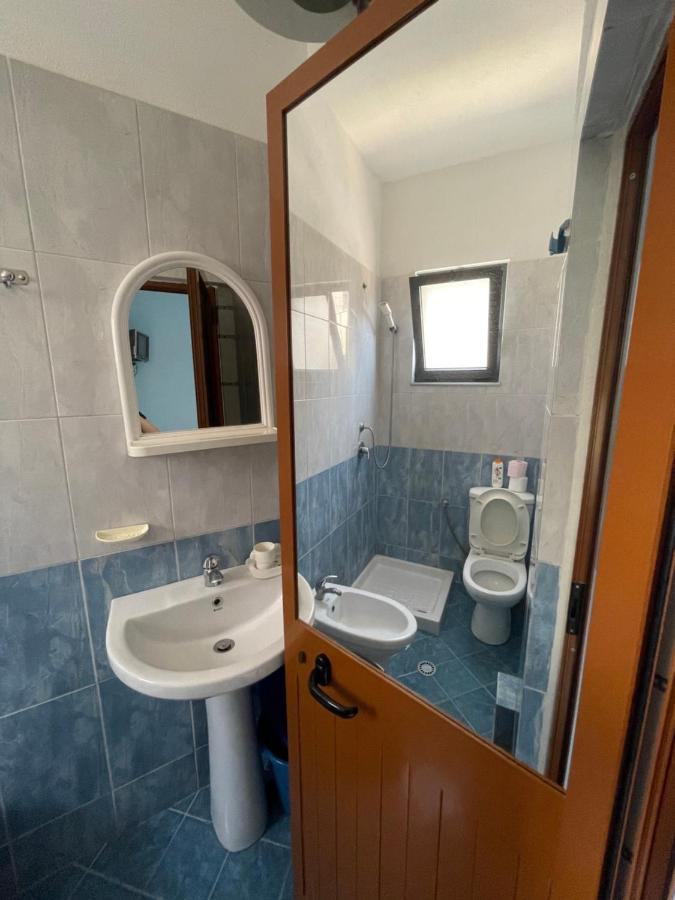 Festim Hotel Durres Luaran gambar