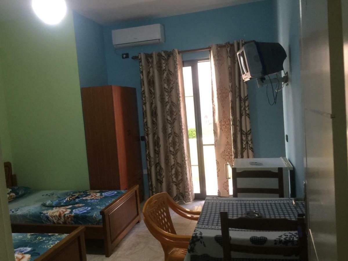 Festim Hotel Durres Luaran gambar